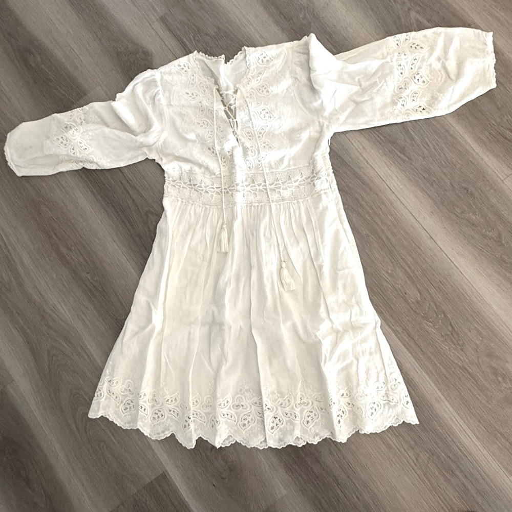 NWOT-NEVER WORN White Lace Boho Dress. Pristine condition.